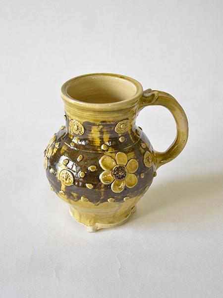 http://poteriedesgrandsbois.com/files/gimgs/th-31_PCH001-01-poterie-médiéval-des grands bois-pichets-pichet.jpg